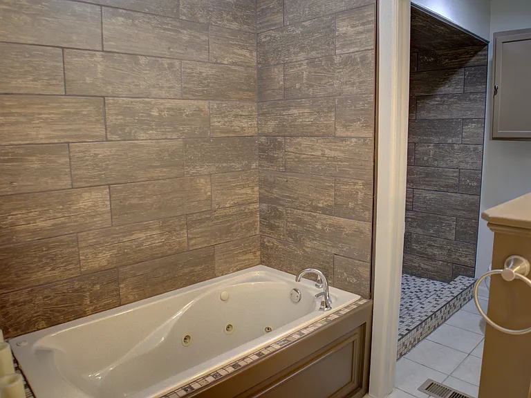 4601 S 66th East Ave — Photo 31