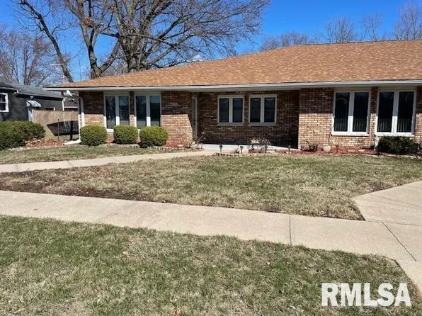 622 4th Ave, De Witt, IA 52742