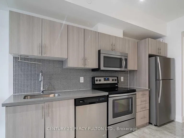 16 McAdam Ave #314 — Photo 3