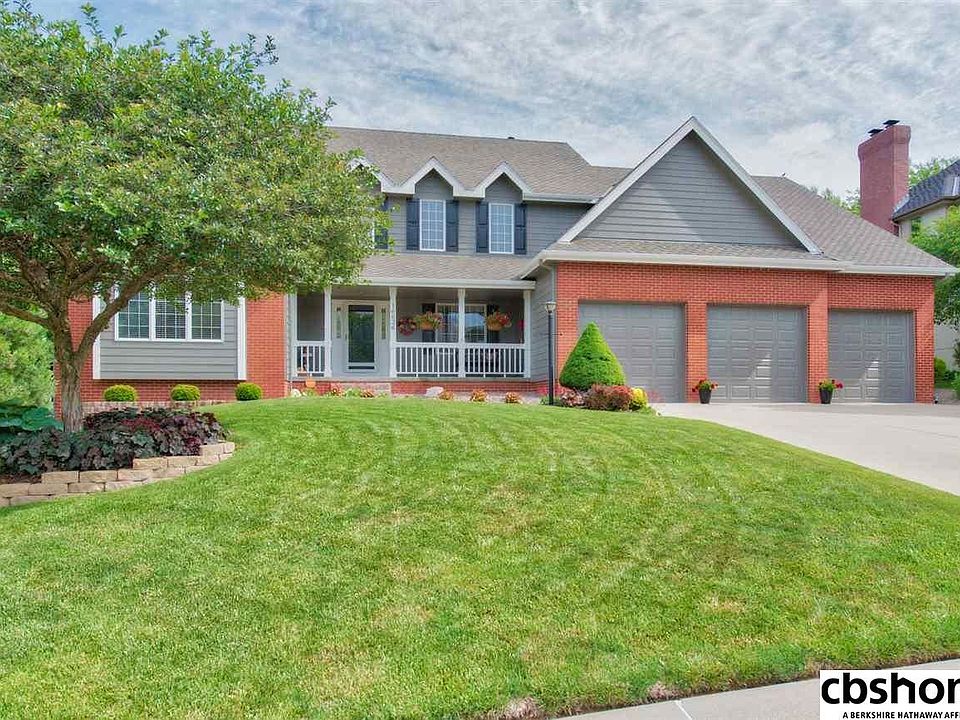 1st image of 16636 Frederick Cir