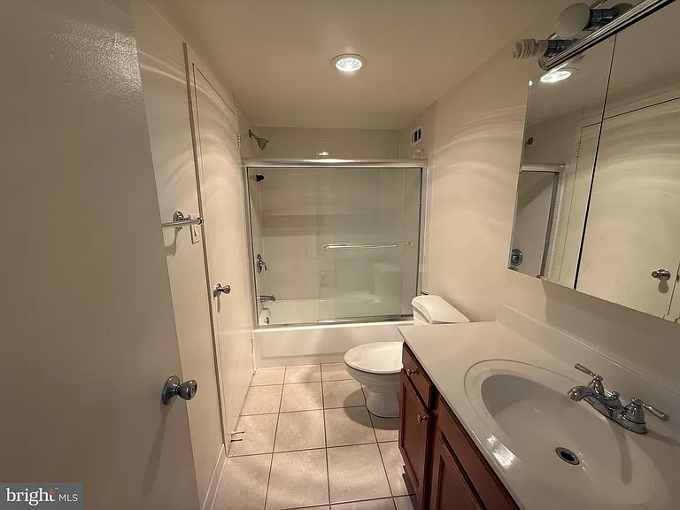 5225 Pooks Hill Rd #1517N — Photo 10