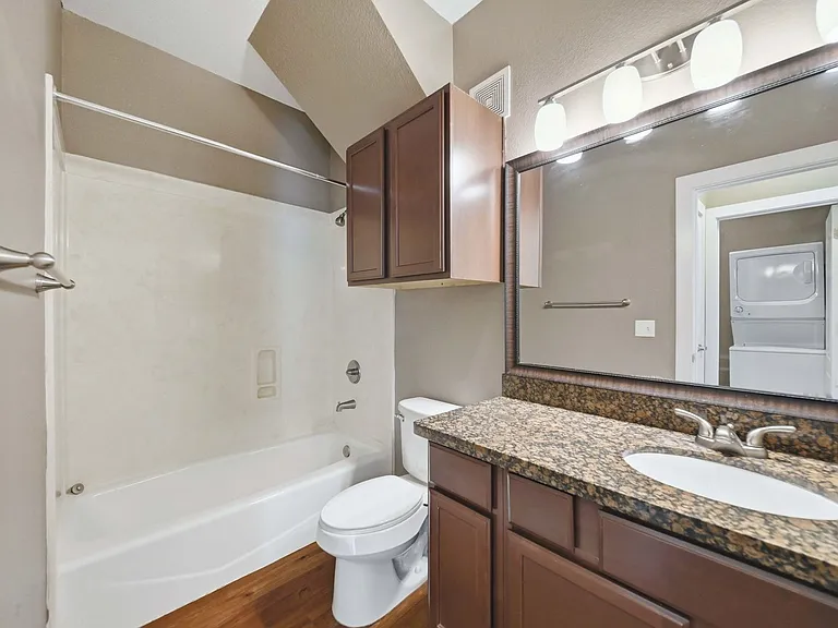 Northgate Proper — Photo 37