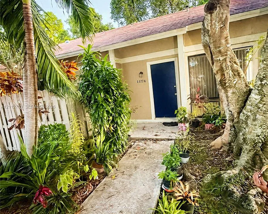11174 NW 36th St