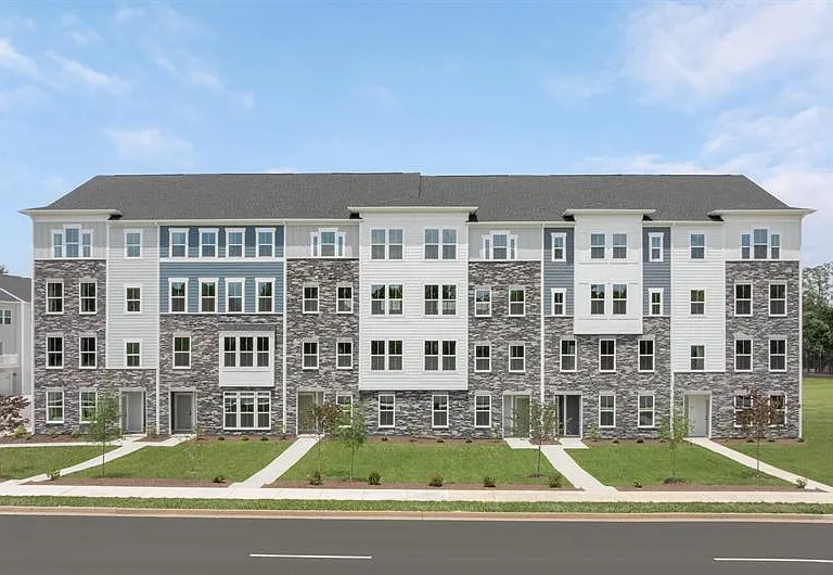 8001 Lake Laurel Ln #B — Photo 46