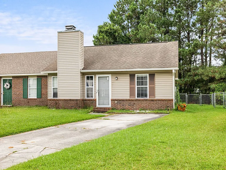 116 Live Oak Ct — Photo 19