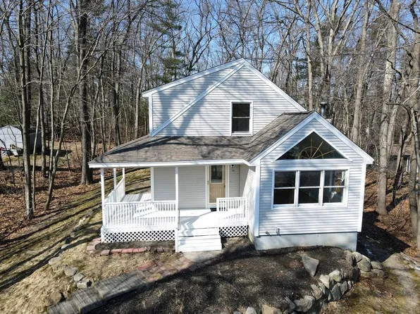 72 Mammoth Road, Hooksett, NH 03106