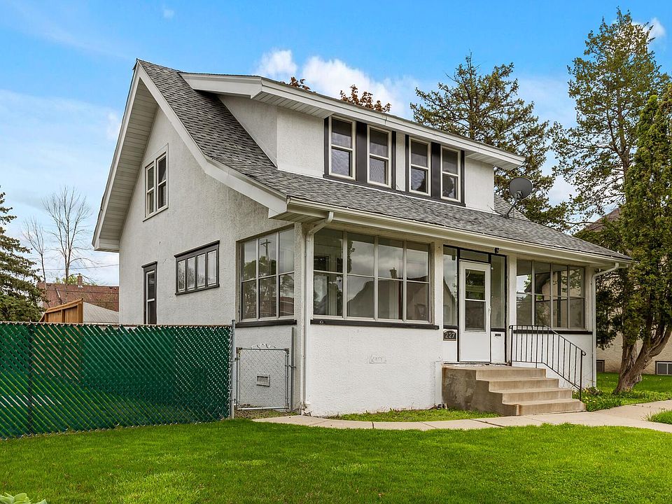 1st image of 227 5th Ave S