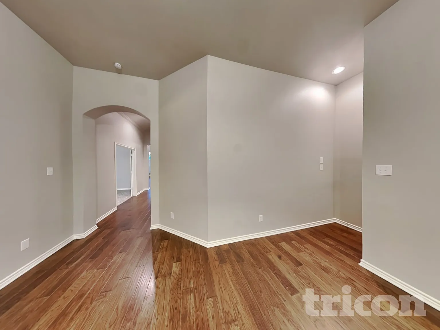 219 Hartley Lane Red Oak TX — Photo 3