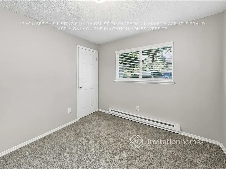 12428 42nd Ave NE — Photo 16