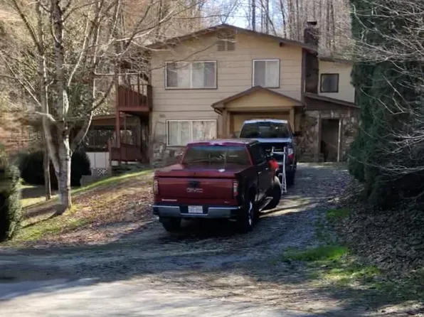 1049 Tobacco Branch Rd, Almond, NC 28702