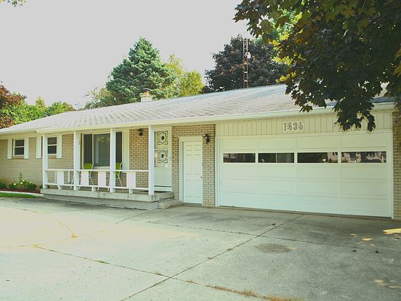 3rd image of 1436 Ives Ave