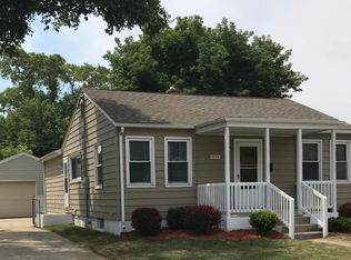 1938 Cleveland Ave, Racine, WI 53405