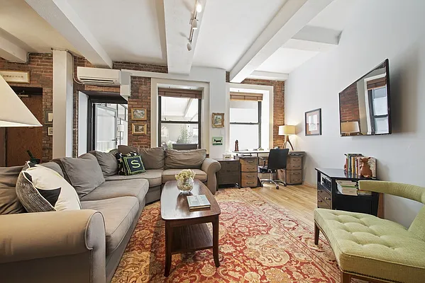 Sold by Nest Seekers International | media 16