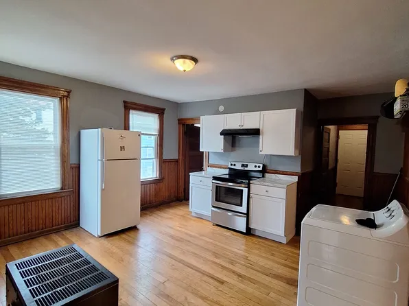 97-99 Illinois St APT 2, Worcester, MA 01603