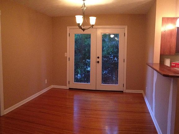 4th image of 7308 Oakwood Dr
