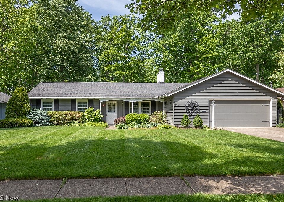 1st image of 676 Wyleswood Dr