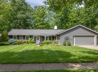 676 Wyleswood Dr, Berea, OH 44017