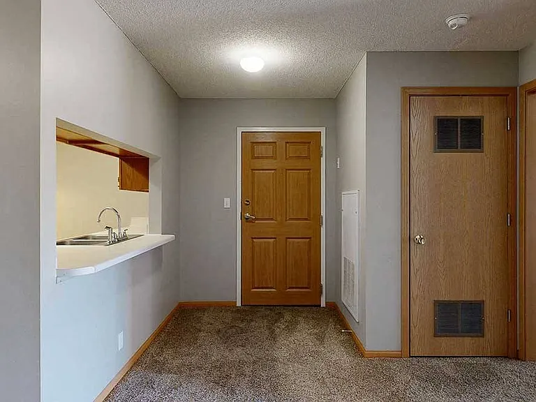 Northbrook Apartments — Photo 302