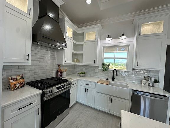 4th image of 3719 Silver Spur Dr