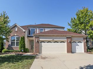 124 Buckskin Ln, Streamwood, IL 60107