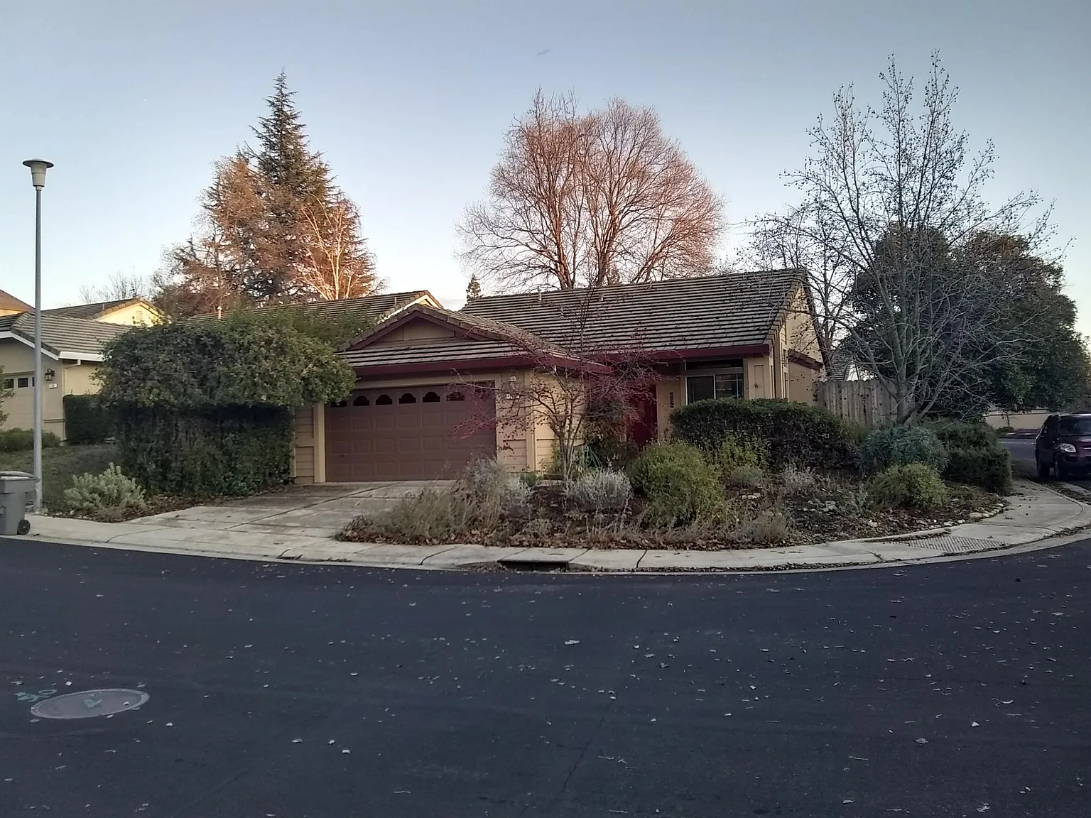 120 Farham Dr photo 1