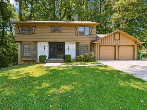 900 Andiron Ct, Stone Mountain, GA 30083