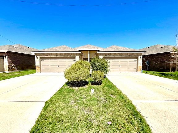 3rd image of 2575 Pahmeyer Rd