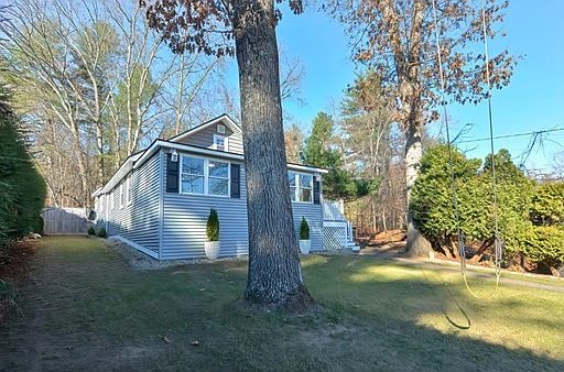 5th image of 90 Lakeshore Dr