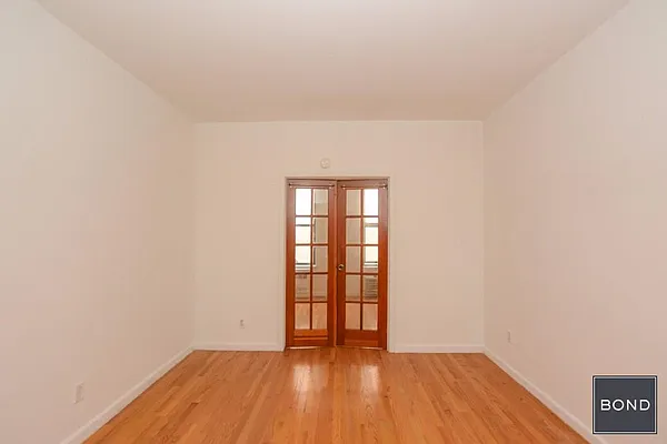 Rented by Bond New York | media 12