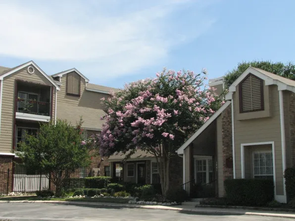 Contour Place Apartments, 1441 W Contour Dr #6b268eb8c, San Antonio, TX 78212