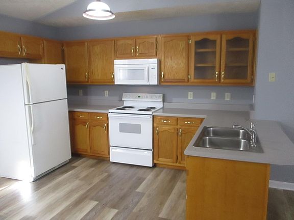 3rd image of 1115 Melvin Dr