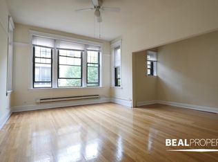 721.5 W Barry Ave #A2, Chicago, IL 60657