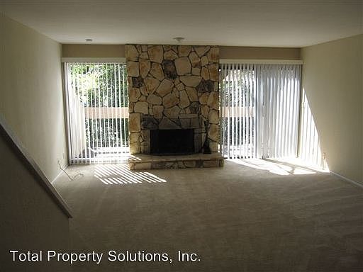 2nd image of 4 Oak Brook Pl