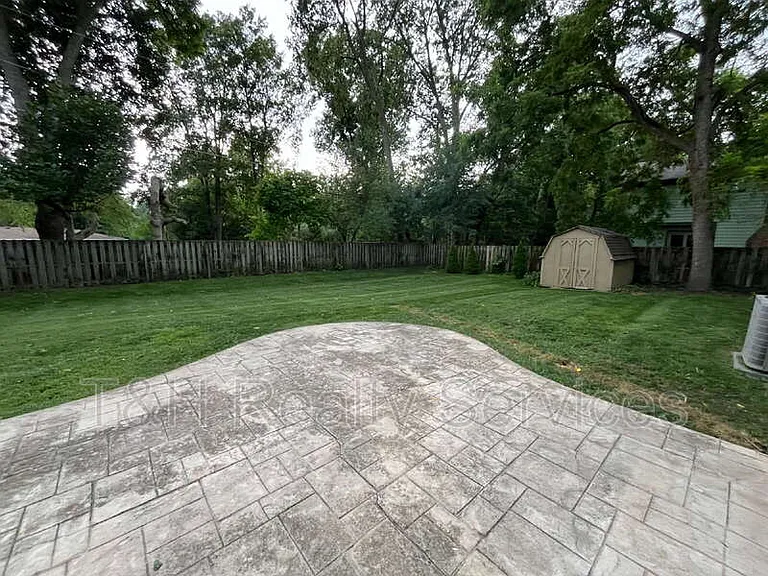 233 Boulder Ct — Photo 25