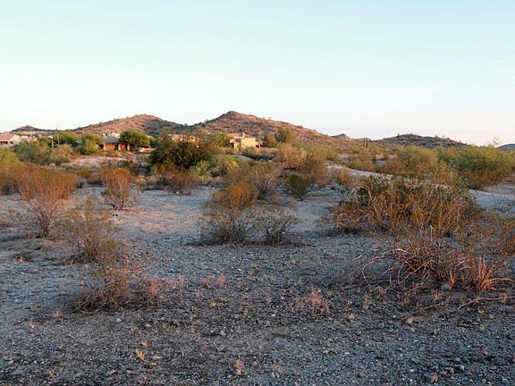 2nd image of 18679 W Santa Irene Dr
