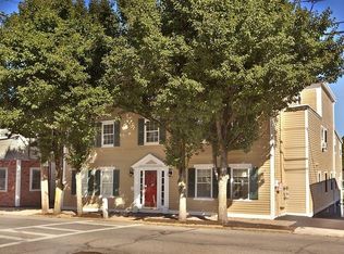 158 Merrimac St APT 7, Newburyport, MA 01950
