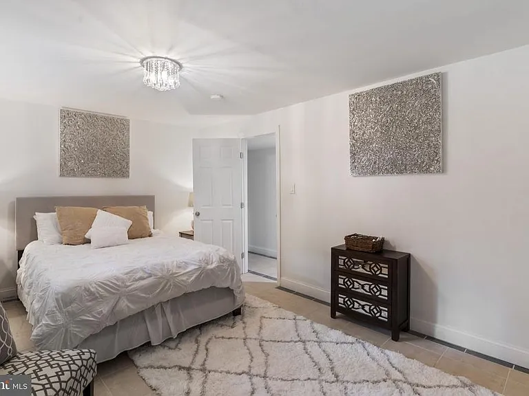 12258 Catalina Dr — Photo 30