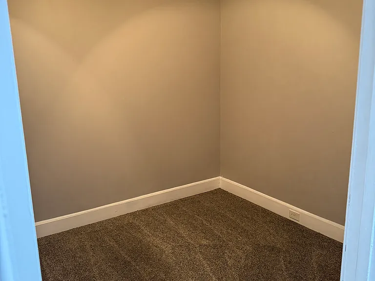 3207 Brighton St — Photo 10