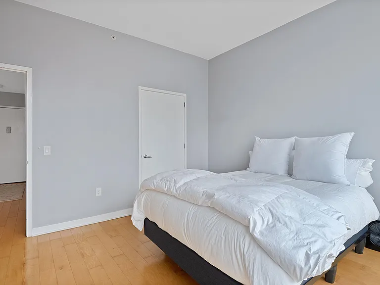 2 2nd St #1807 — Photo 10