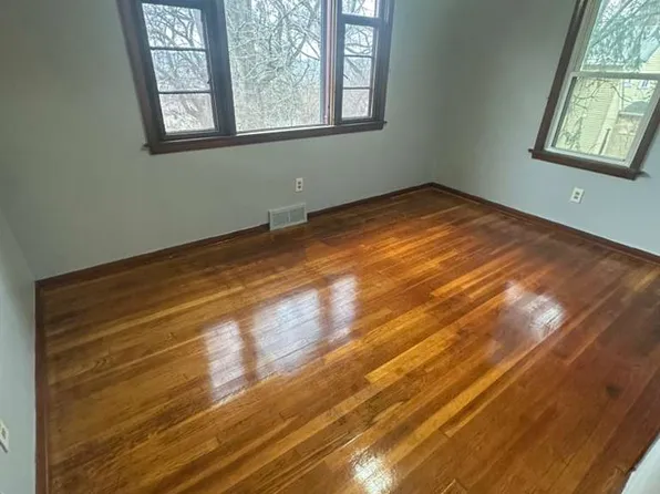 2009 Martha St, New Castle, PA 16101