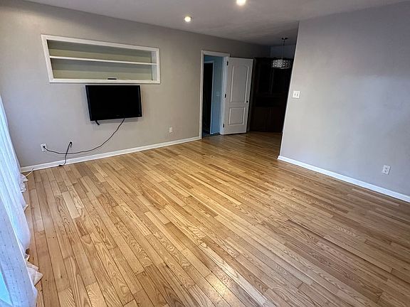 2nd image of 1203 Marys Dr