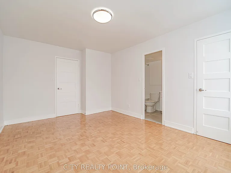 6200 Bathurst St #410 — Photo 15