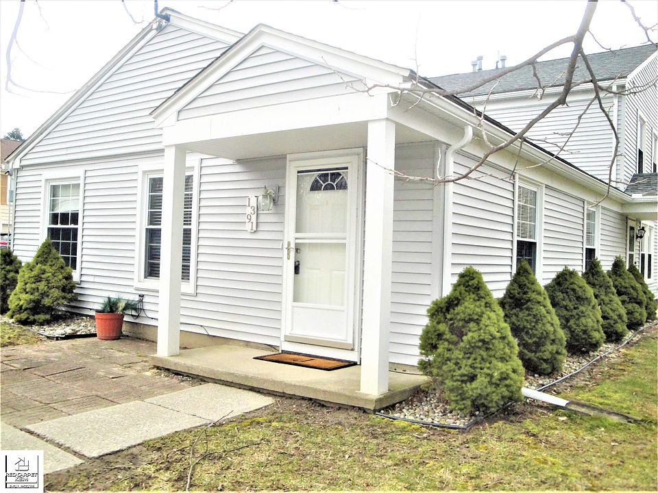 1st image of 1391 Hobnail Ct #10