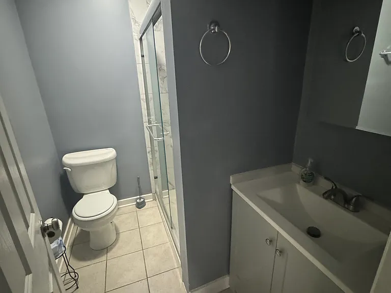6222 W Addison St #1 — Photo 5