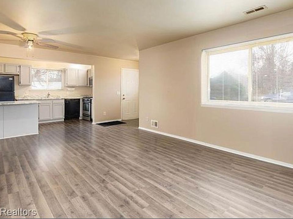 2nd image of 1133 Larchwood Dr #1133
