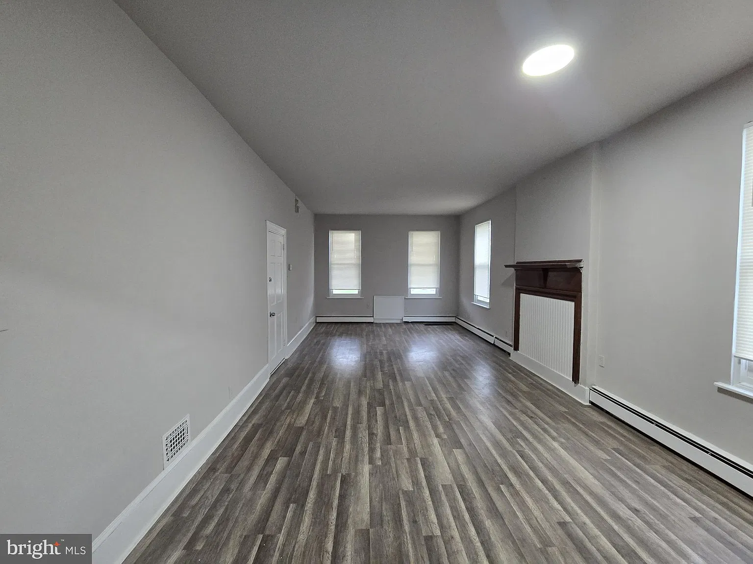5526 N Mascher St — Photo 3