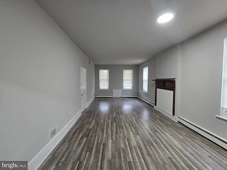 5526 N Mascher St #1 — Photo 2