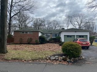 319 W Point Ave, Somerset, NJ 08873