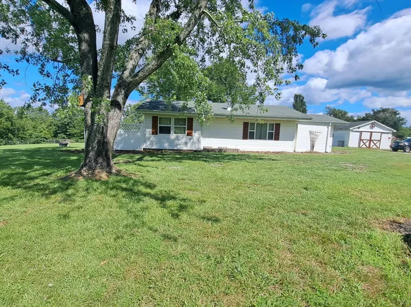 1825 Swan Cave Road, Chadwick, MO 65629