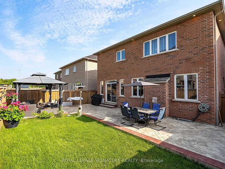 14 Paisley Way — Photo 43
